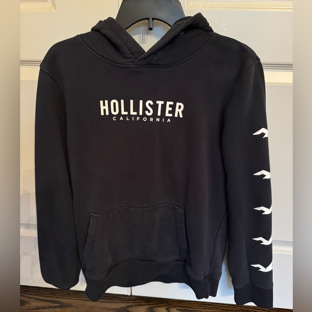 Black Hollister hoodie, medium